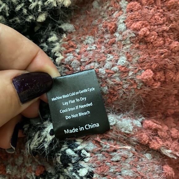 Vici Small Aztec Inspired Sweater - Picture 9 of 13